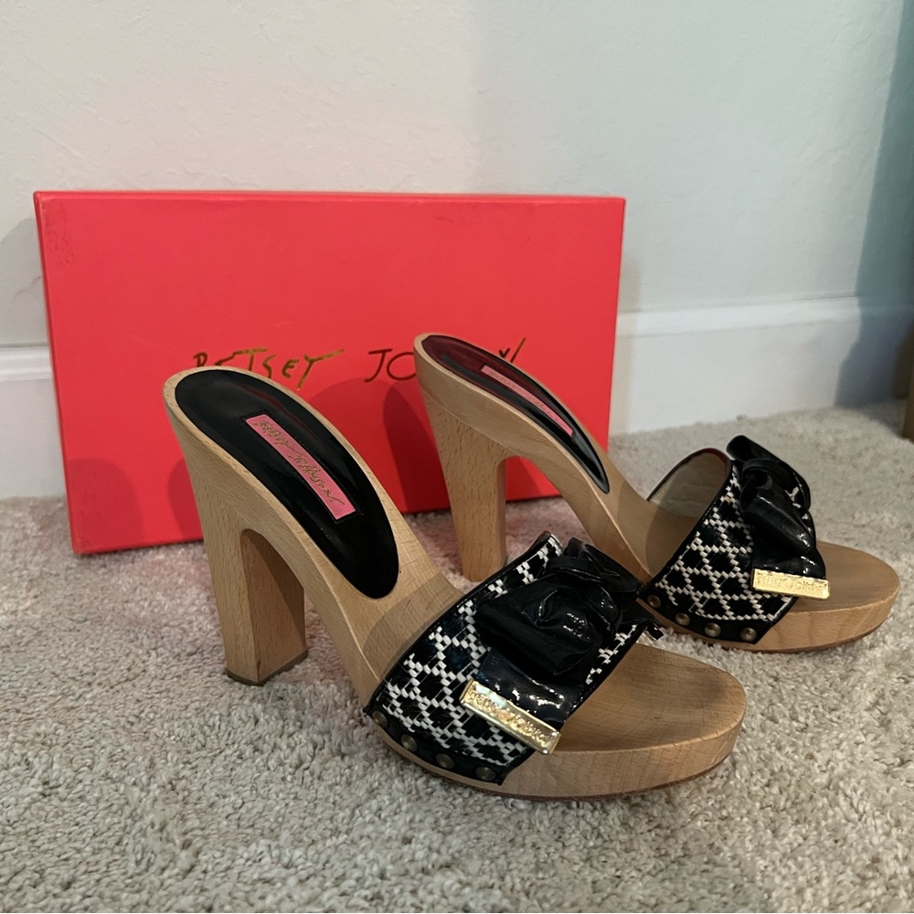 Betsy Johnson heels